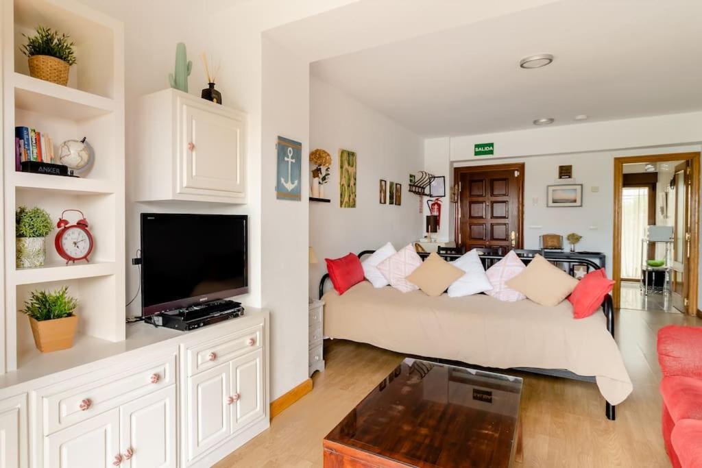 Casa De Las Flores - Apartamento Con Jardin Privado Frente A La Playa De Comillas Zewnętrze zdjęcie