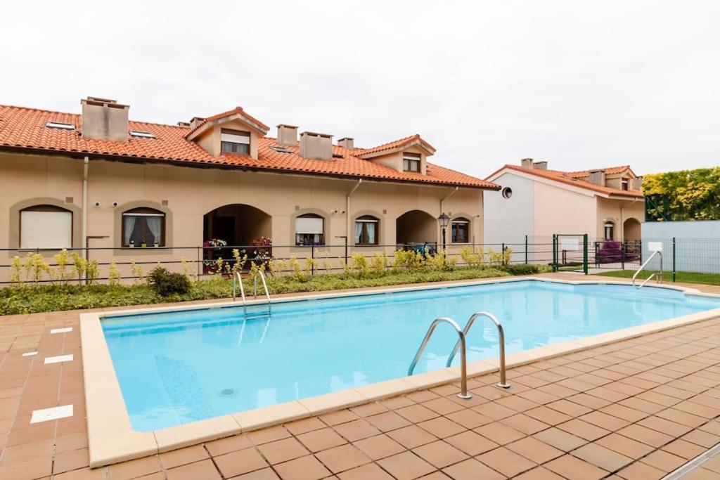 Casa De Las Flores - Apartamento Con Jardin Privado Frente A La Playa De Comillas Zewnętrze zdjęcie