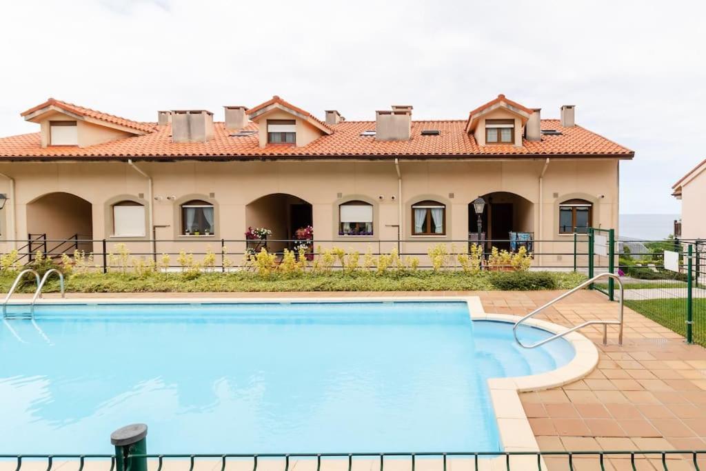 Casa De Las Flores - Apartamento Con Jardin Privado Frente A La Playa De Comillas Zewnętrze zdjęcie