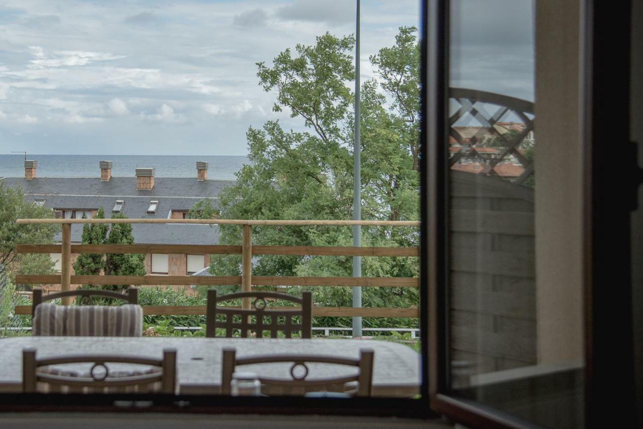 Casa De Las Flores - Apartamento Con Jardin Privado Frente A La Playa De Comillas Zewnętrze zdjęcie
