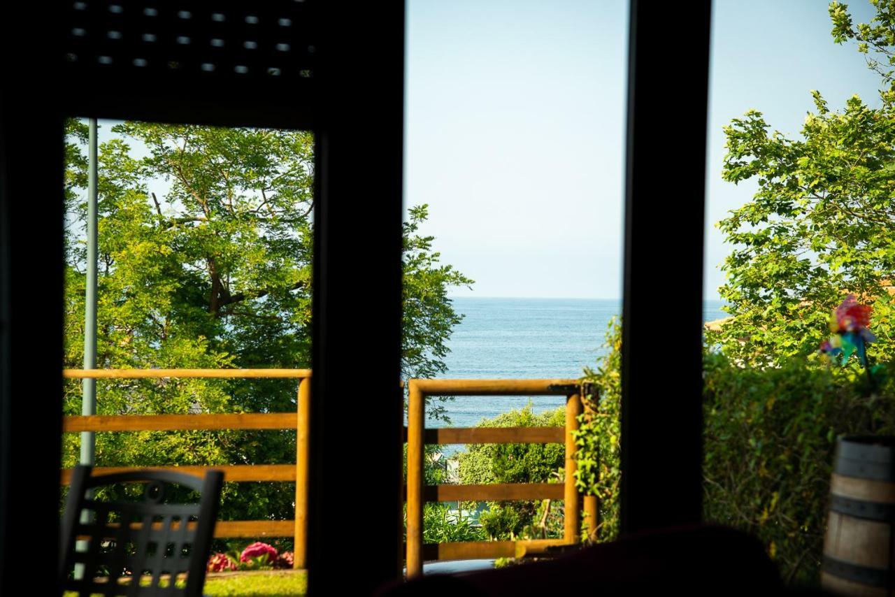 Casa De Las Flores - Apartamento Con Jardin Privado Frente A La Playa De Comillas Zewnętrze zdjęcie